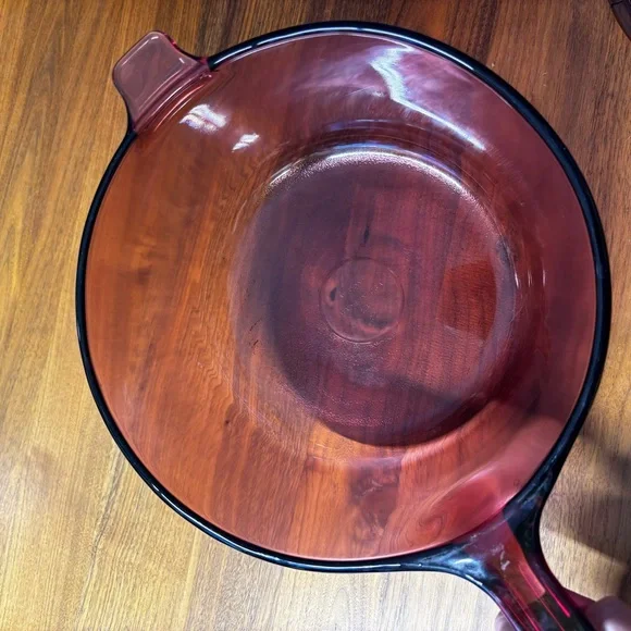 Pyrex Corning Vision cranberry tempered glass 2.5 L pot with lid - Picture 4 of 9